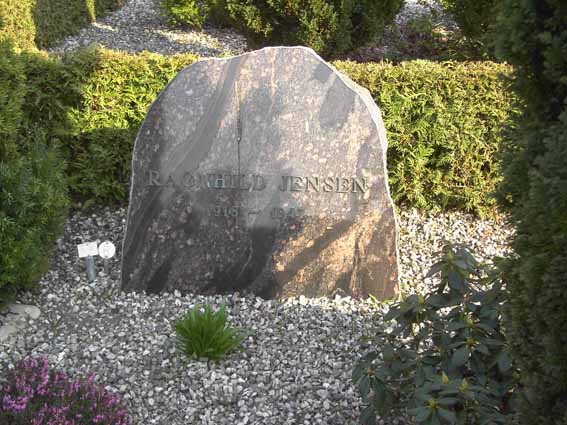 Billede af gravsten på Herning Vestre Kirkegård