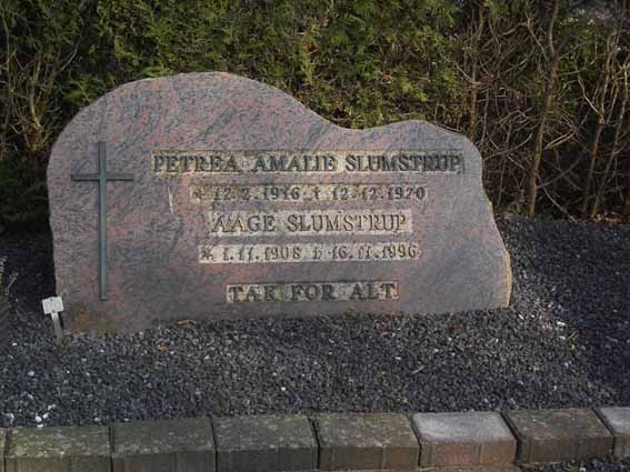 Billede af gravsten på Herning Vestre Kirkegård