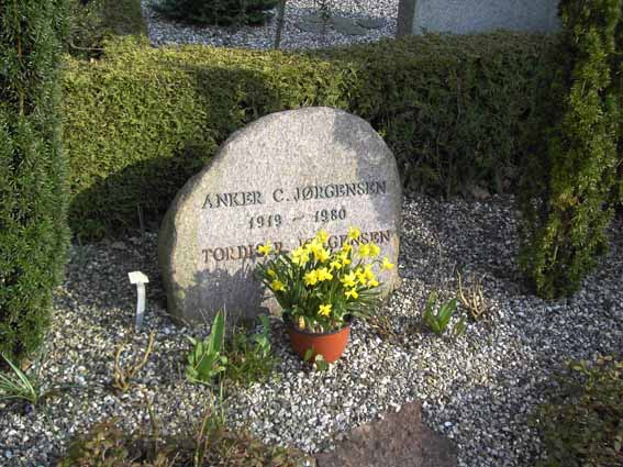 Billede af gravsten på Herning Vestre Kirkegård