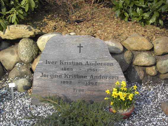 Billede af gravsten på Herning Vestre Kirkegård