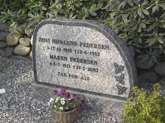 Billede af gravsten på Herning Vestre Kirkegård