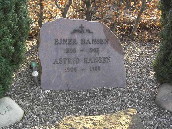 Billede af gravsten på Herning Vestre Kirkegård