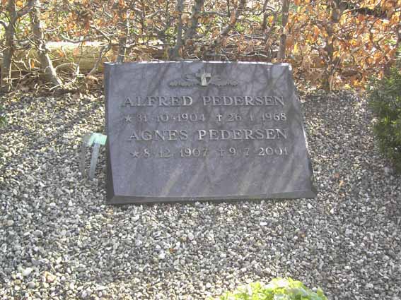 Billede af gravsten på Herning Vestre Kirkegård