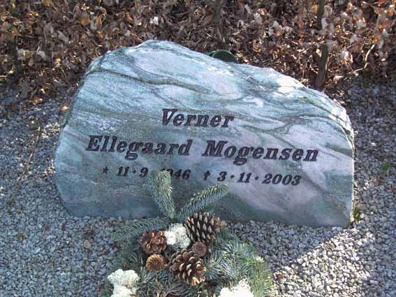 Billede af gravsten på Herning Vestre Kirkegård