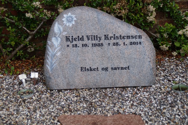 Billede af gravsten på Herning Vestre Kirkegård