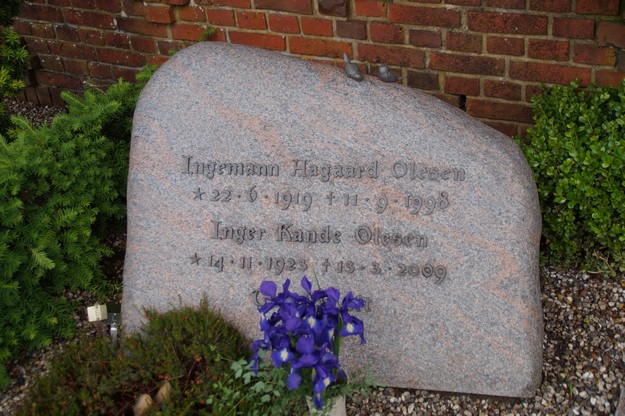 Billede af gravsten på Herning Vestre Kirkegård