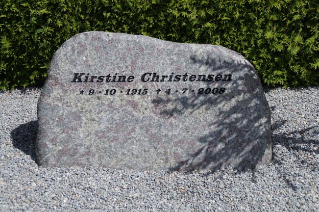 Billede af gravsten på Herning Vestre Kirkegård