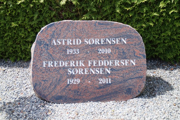 Billede af gravsten på Herning Vestre Kirkegård