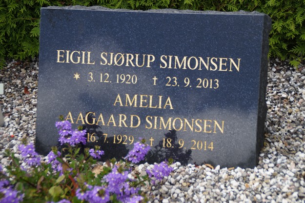 Billede af gravsten på Herning Vestre Kirkegård