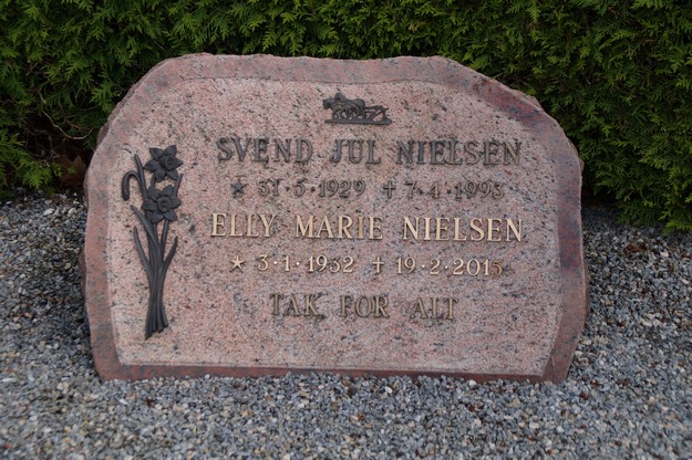 Billede af gravsten på Herning Vestre Kirkegård
