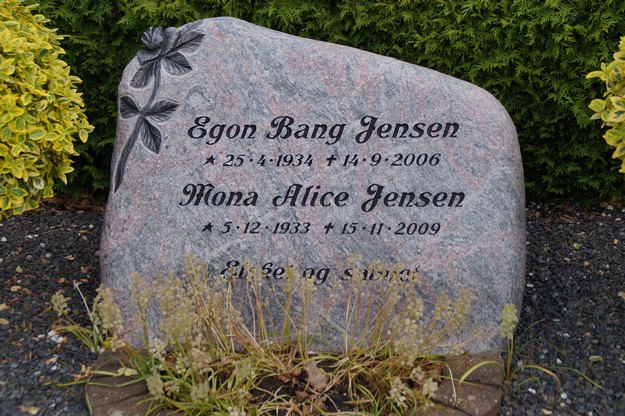 Billede af gravsten på Herning Vestre Kirkegård