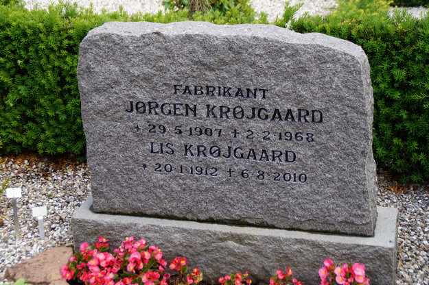 Billede af gravsten på Herning Vestre Kirkegård