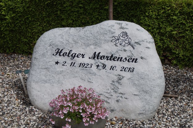 Billede af gravsten på Herning Vestre Kirkegård
