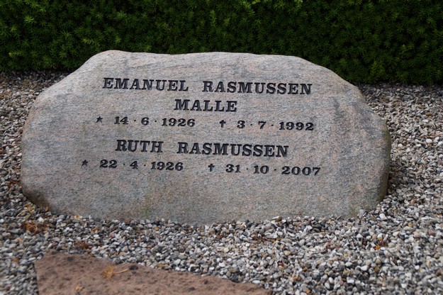 Billede af gravsten på Herning Vestre Kirkegård