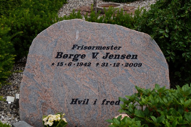 Billede af gravsten på Herning Vestre Kirkegård