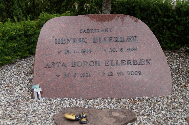 Billede af gravsten på Herning Vestre Kirkegård