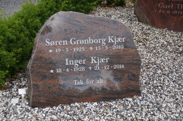 Billede af gravsten på Herning Vestre Kirkegård