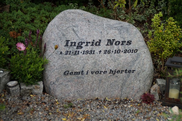Billede af gravsten på Herning Vestre Kirkegård