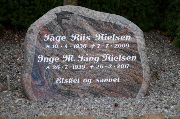 Billede af gravsten på Herning Vestre Kirkegård