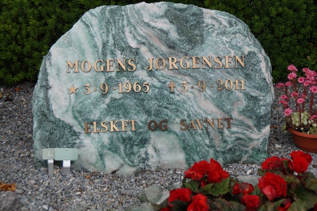 Billede af gravsten på Herning Vestre Kirkegård