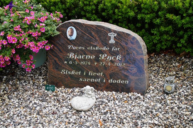 Billede af gravsten på Herning Vestre Kirkegård