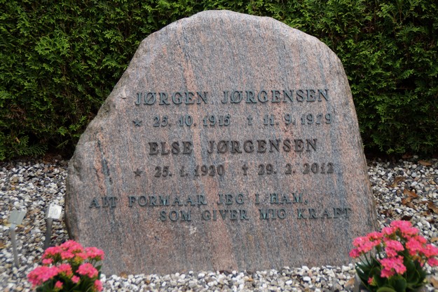 Billede af gravsten på Herning Vestre Kirkegård