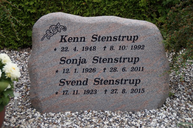 Billede af gravsten på Herning Vestre Kirkegård