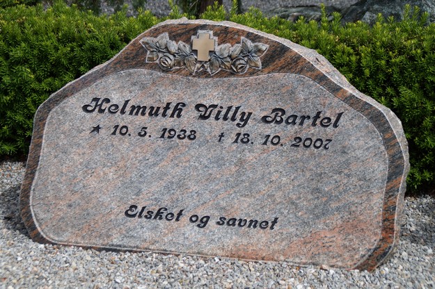 Billede af gravsten på Herning Vestre Kirkegård