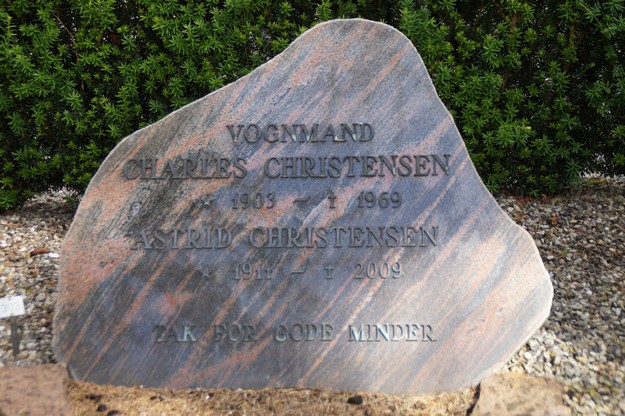Billede af gravsten på Herning Vestre Kirkegård