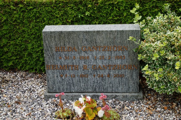 Billede af gravsten på Herning Vestre Kirkegård