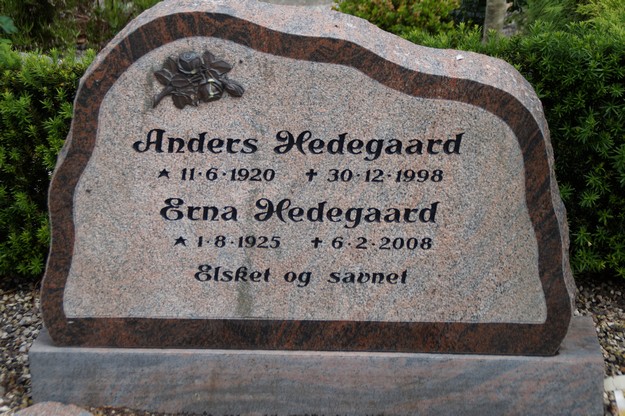 Billede af gravsten på Herning Vestre Kirkegård