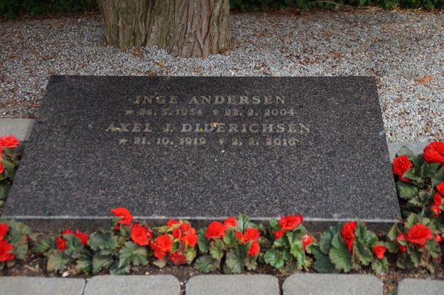 Billede af gravsten på Herning Vestre Kirkegård