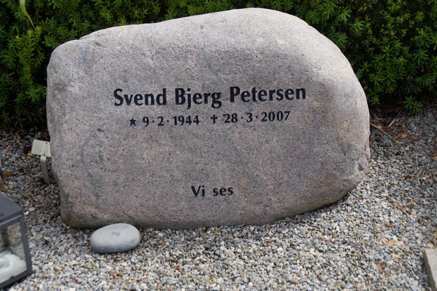 Billede af gravsten på Herning Vestre Kirkegård