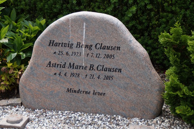 Billede af gravsten på Herning Vestre Kirkegård