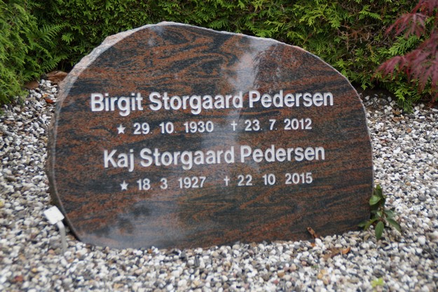 Billede af gravsten på Herning Vestre Kirkegård