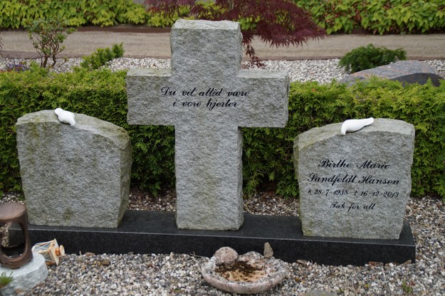 Billede af gravsten på Herning Vestre Kirkegård