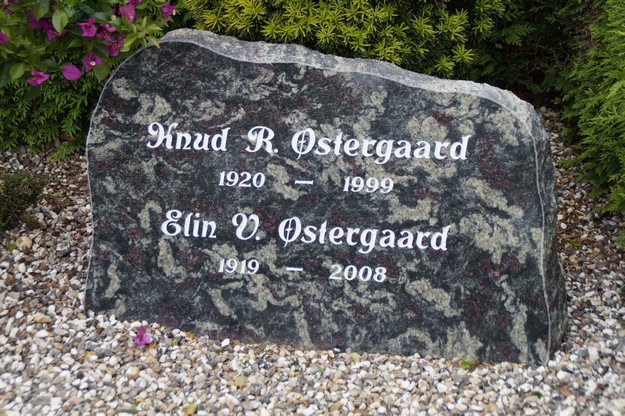 Billede af gravsten på Herning Vestre Kirkegård