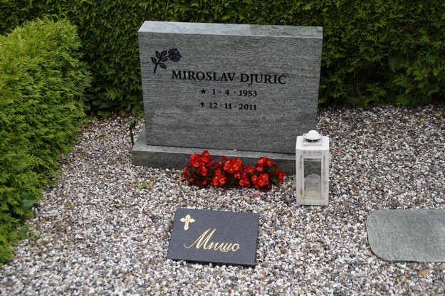 Billede af gravsten på Herning Vestre Kirkegård