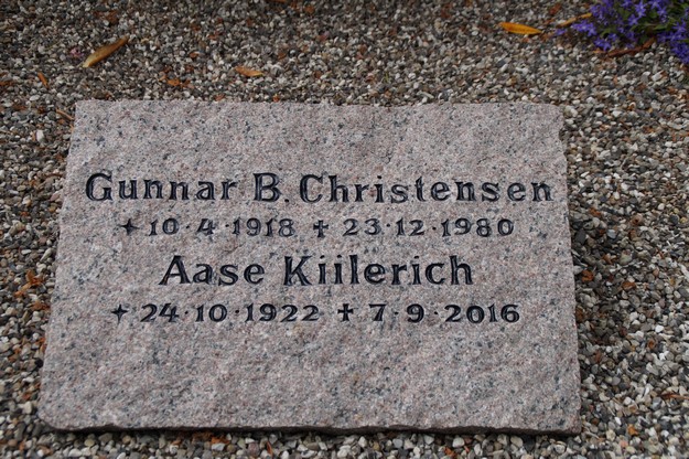 Billede af gravsten på Herning Vestre Kirkegård