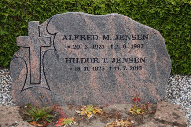 Billede af gravsten på Herning Vestre Kirkegård