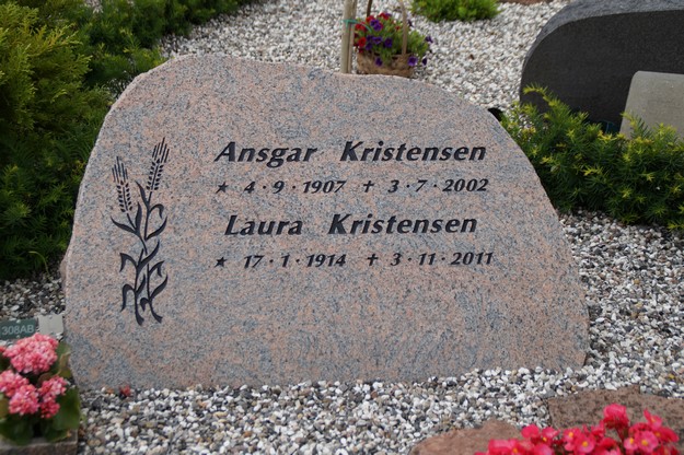 Billede af gravsten på Herning Vestre Kirkegård