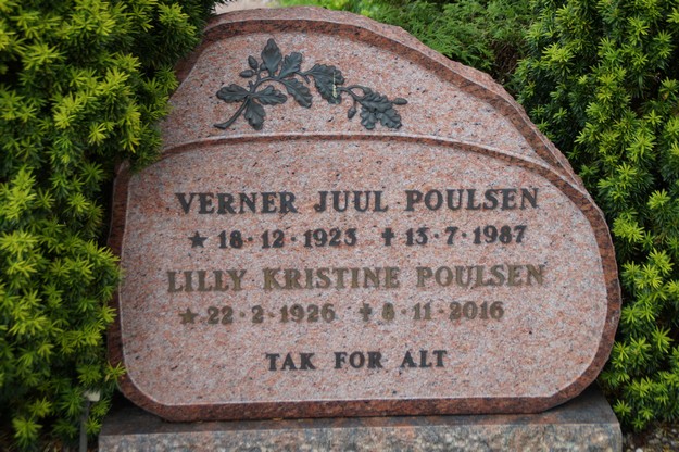 Billede af gravsten på Herning Vestre Kirkegård