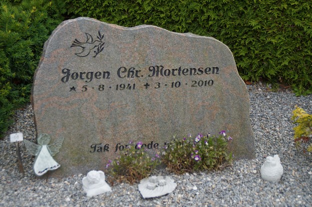 Billede af gravsten på Herning Vestre Kirkegård