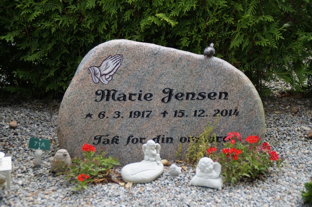 Billede af gravsten på Herning Vestre Kirkegård