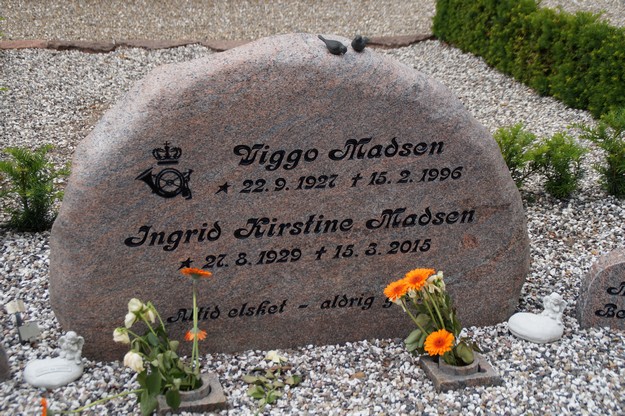 Billede af gravsten på Herning Vestre Kirkegård