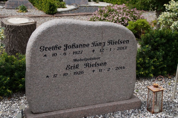 Billede af gravsten på Herning Vestre Kirkegård