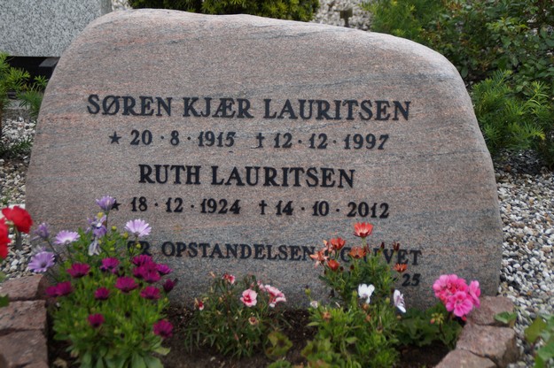 Billede af gravsten på Herning Vestre Kirkegård
