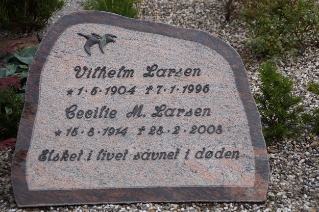 Billede af gravsten på Herning Vestre Kirkegård