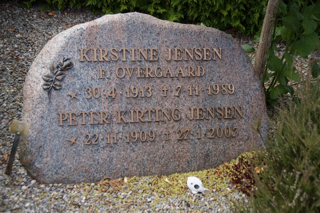 Billede af gravsten på Herning Vestre Kirkegård