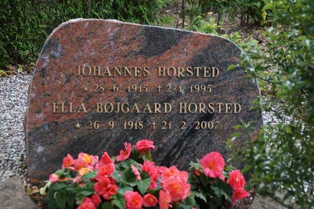 Billede af gravsten på Herning Vestre Kirkegård